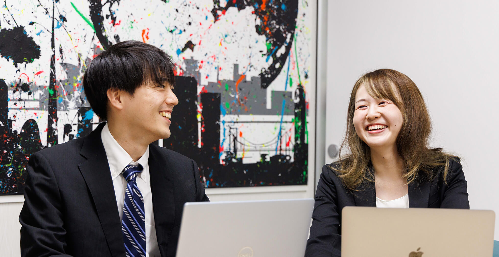 イークリエイトの社員インタビューの様子