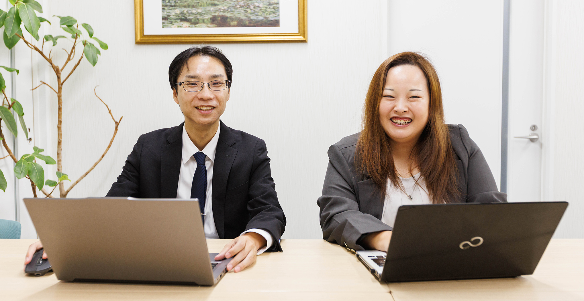 ITエンジニアが働いている様子